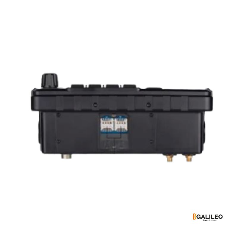 radio ptt cobalto 200 mostrando su numero de serie