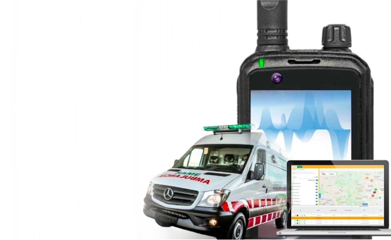 Dispositivo PTT con una laptot y una ambulancia